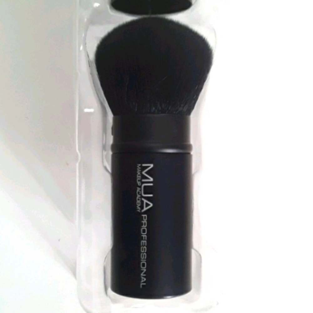 Powder Brush (Retractable w Cover)